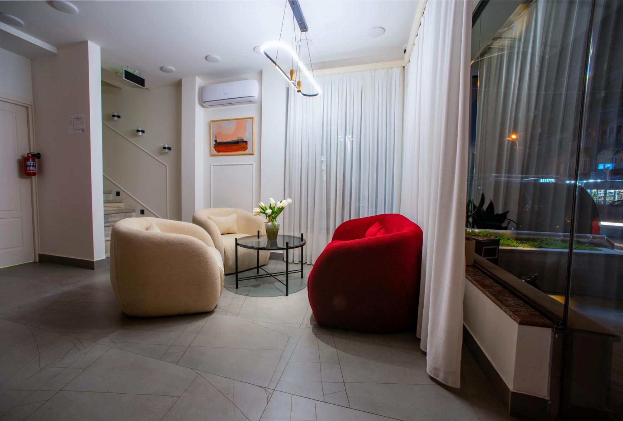 The House Hotel 耶烈万 外观 照片