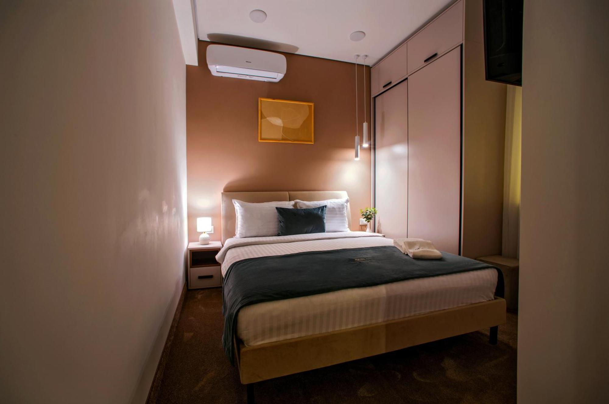 The House Hotel 耶烈万 外观 照片