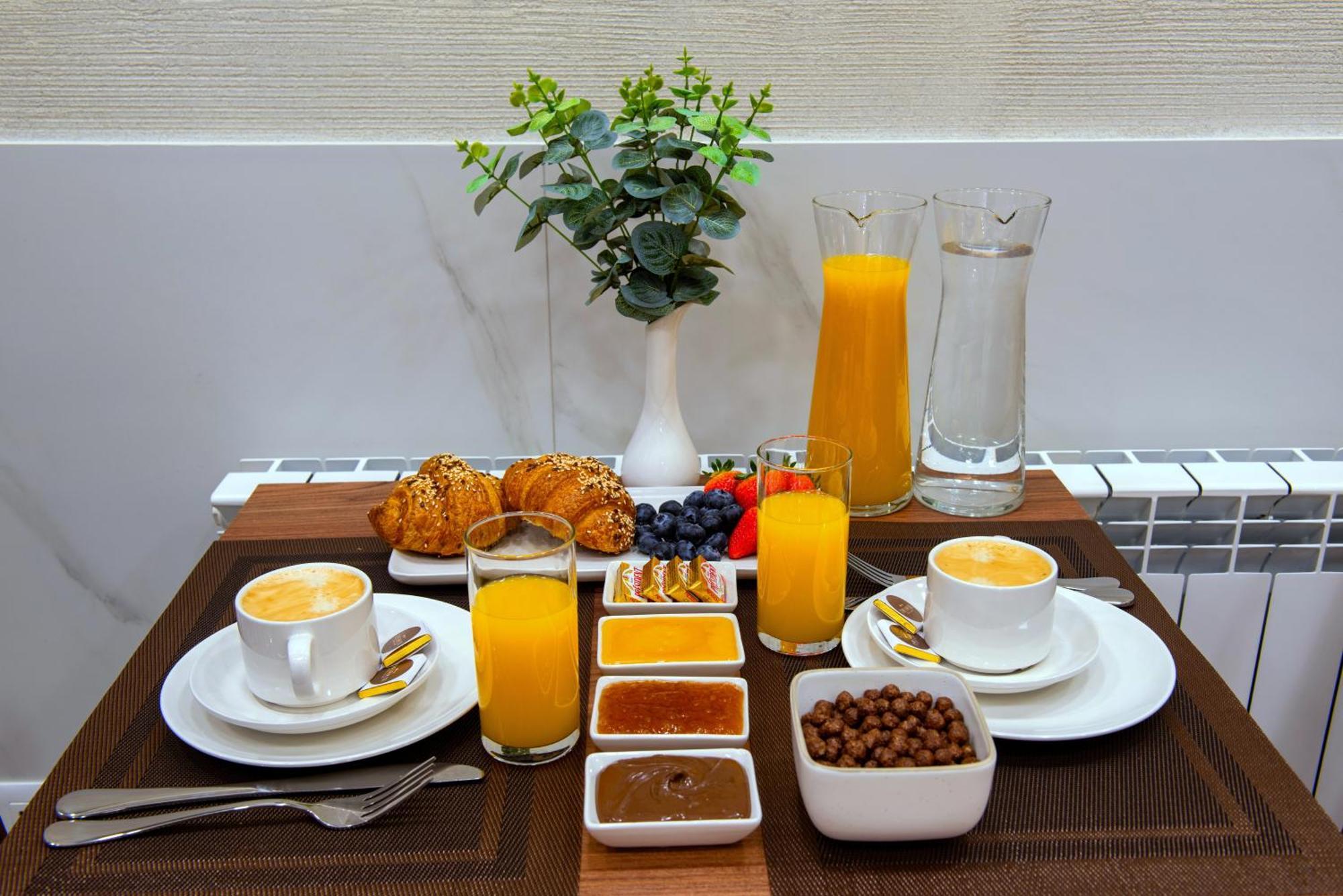 The House Hotel 耶烈万 外观 照片