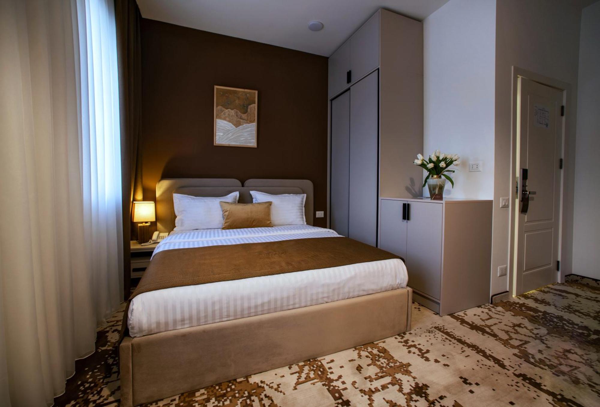 The House Hotel 耶烈万 外观 照片