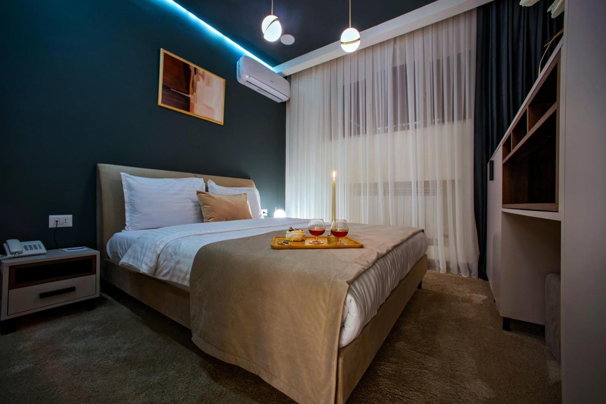 The House Hotel 耶烈万 外观 照片