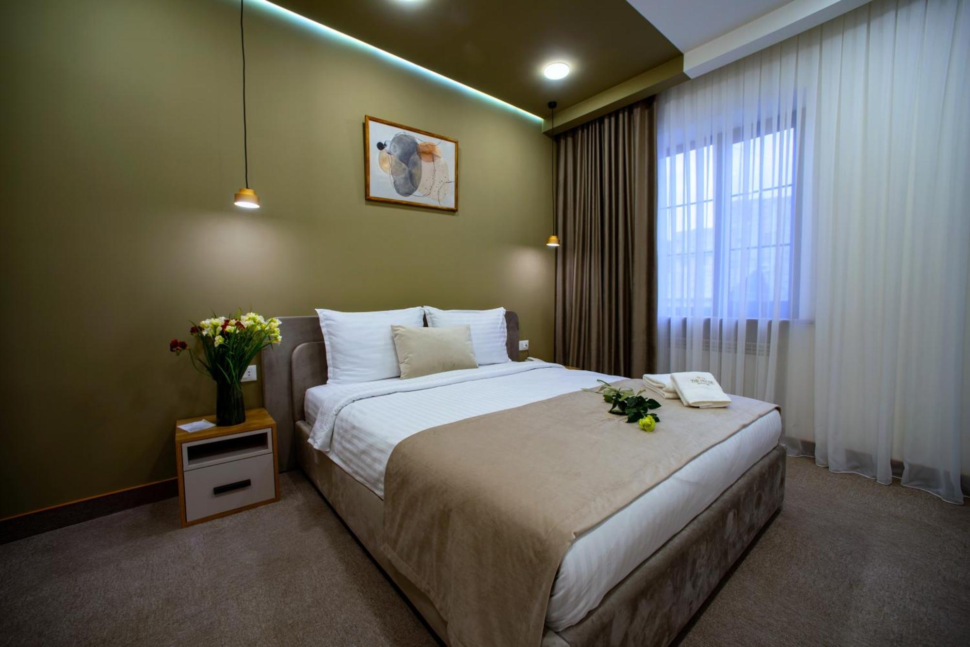 The House Hotel 耶烈万 外观 照片